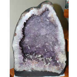 Amethyst Geodes: Amethyst Geode