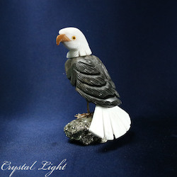 Animals: Eagle Sculpture