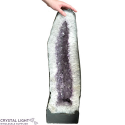 Auctions: Amethyst Geode (AUCTION)