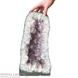 Auctions: Amethyst Geode (AUCTION)