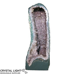 Auctions: Amethyst Geode (AUCTION)