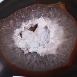 Crystal Pots: Agate Pot with Lid