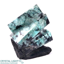 Freeform: Emerald Polished Freeform