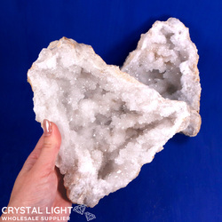 Quartz Geodes: Quartz Geode Large (A-Grade)