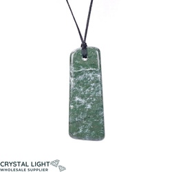 Necklaces: New Zealand Greenstone Necklace