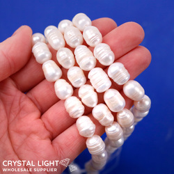 Shell and Pearl Beads: Freshwater Pearls - Medium